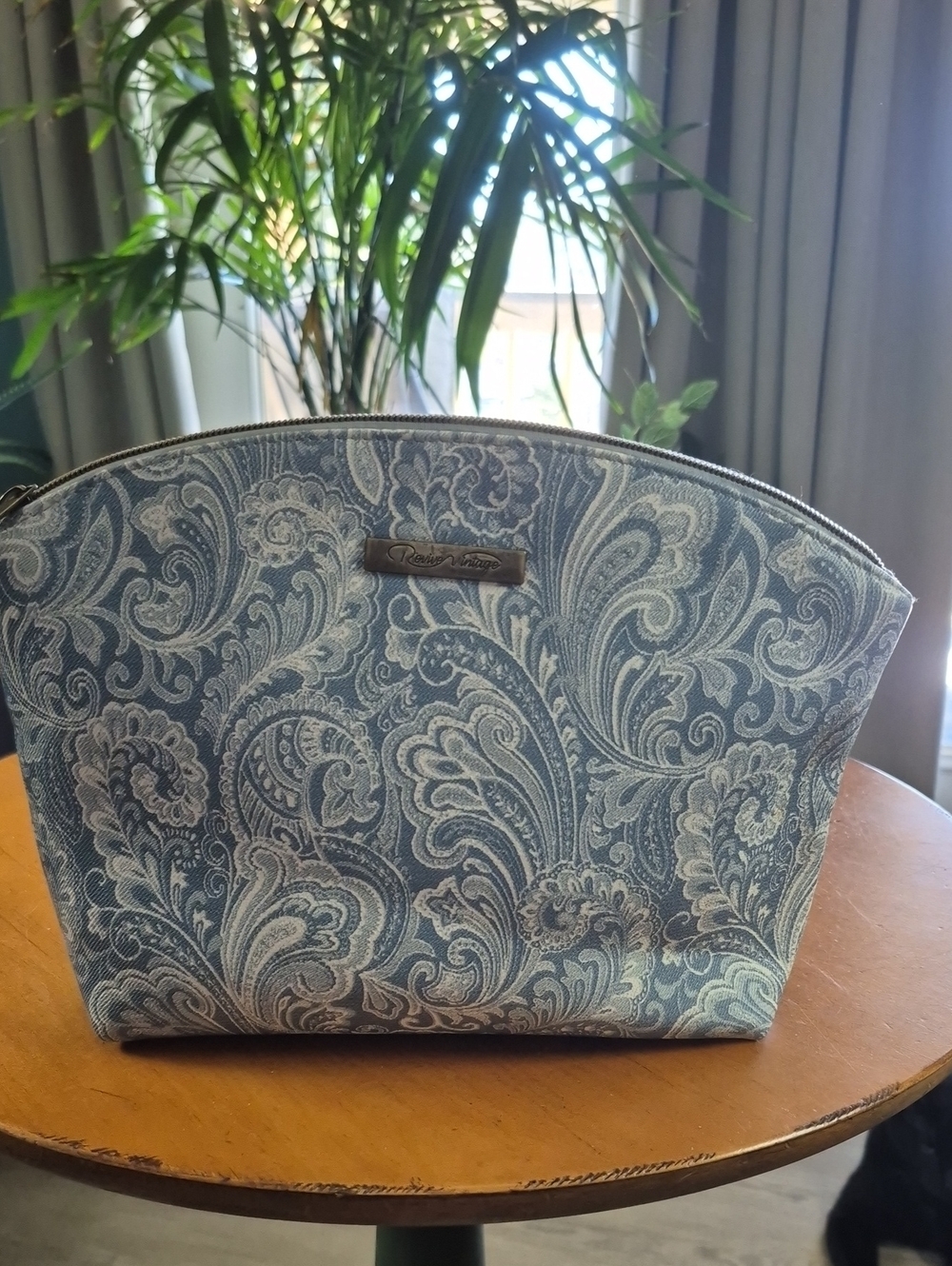 Revive Vintage Large Cismetic Bag in Light Blue Paisley Ptint